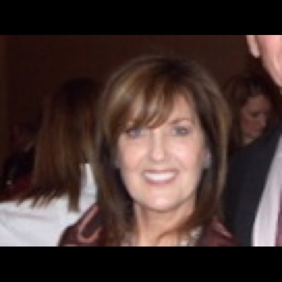 Meet your Posher, Monica - Picture 2 of 3